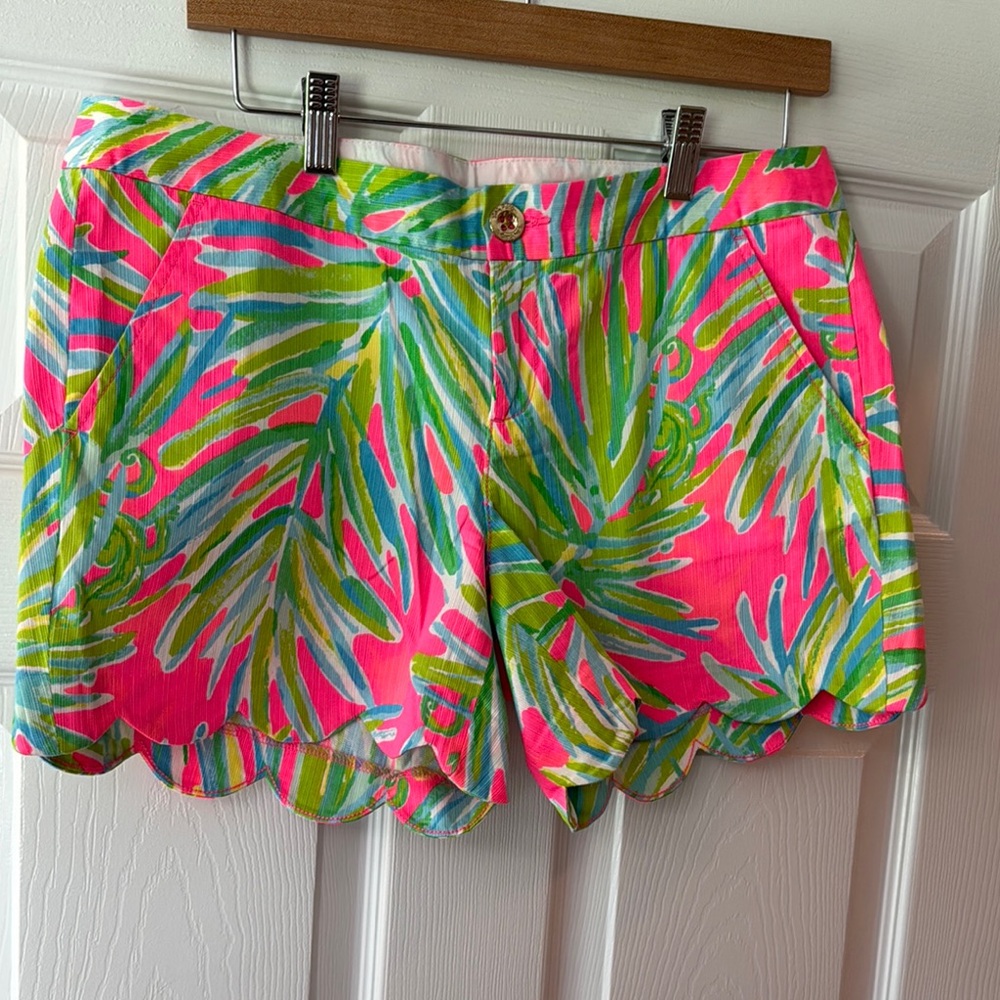 Lilly Pulitzer Pink Green Blue Palm-Print High Waist Scallop Shorts